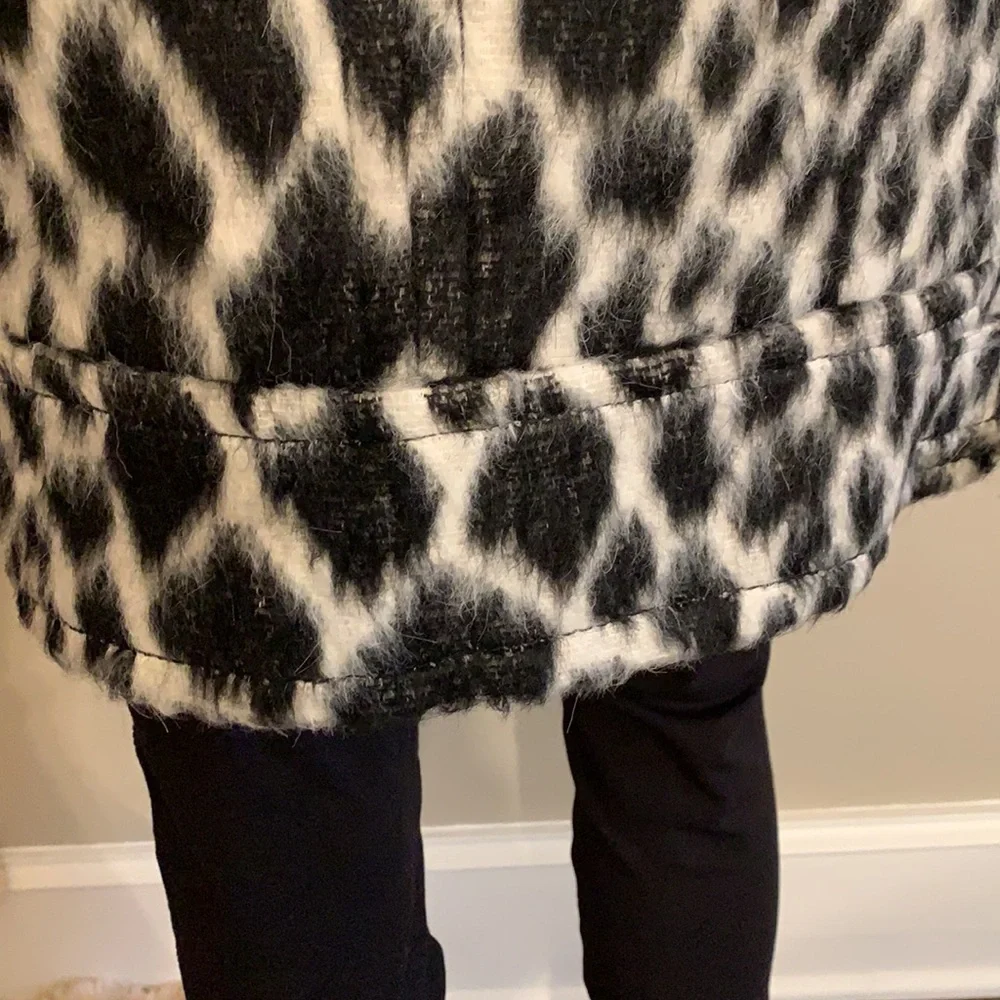 🖤🤍Banana Republic Snow Leopard Cocoon Coat XS/S NWT
